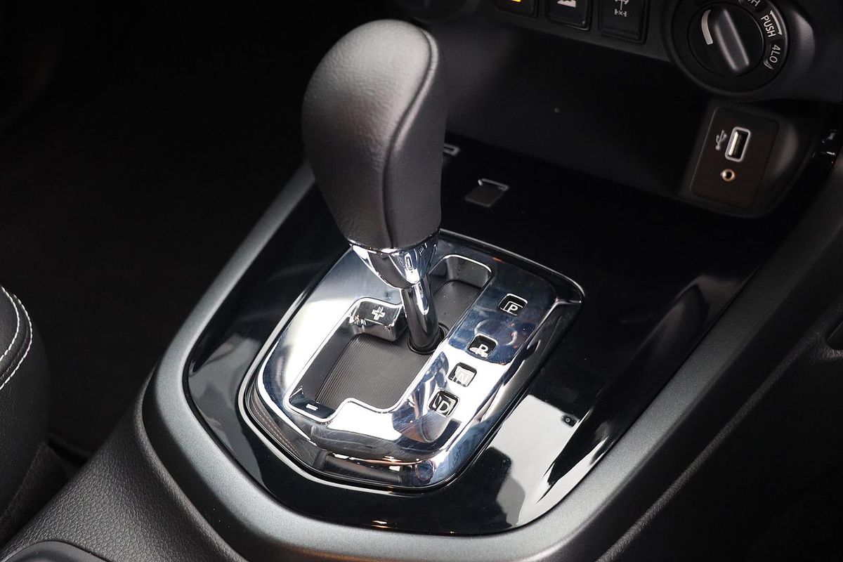 2025 Nissan Navara PRO-4X Warrior D23 4X4