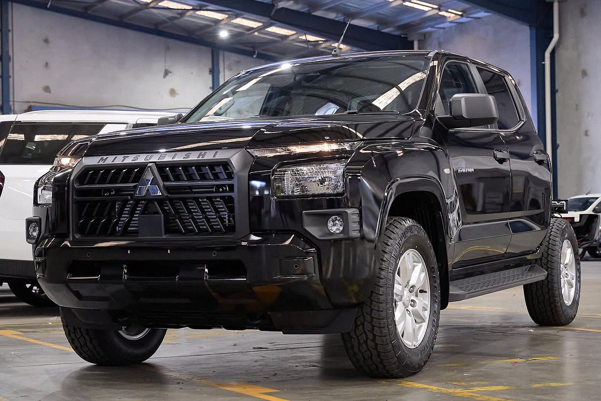 2025 Mitsubishi Triton GLX+ MV 4X4
