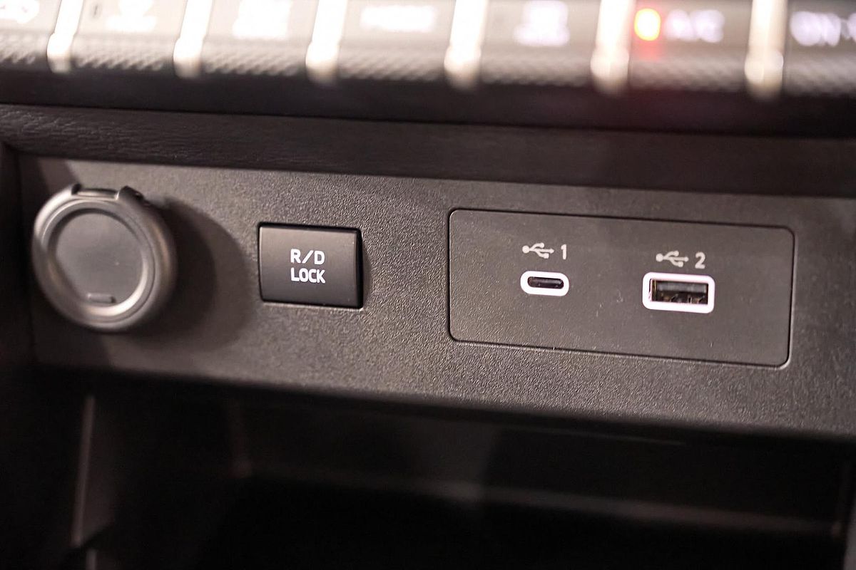 2025 Mitsubishi Triton GLX+ MV 4X4