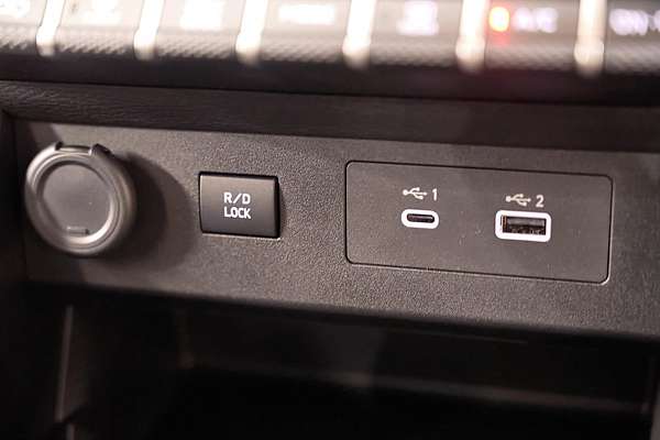 2025 Mitsubishi Triton GLX+ MV 4X4