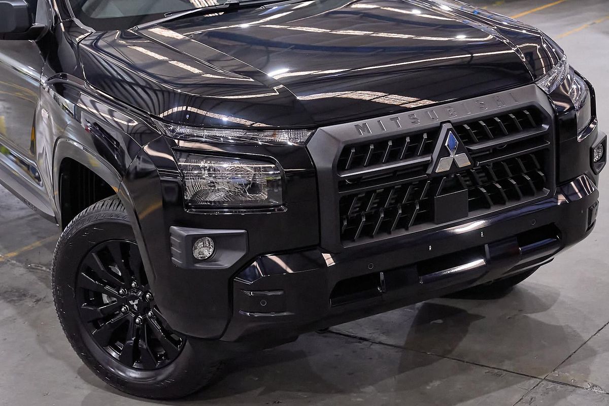 2025 Mitsubishi Triton GLX-R MV 4X4