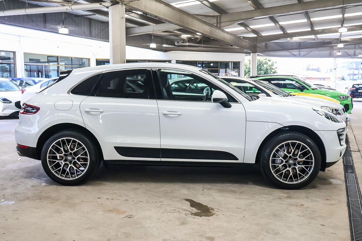 2015 Porsche Macan S 95B