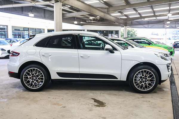 2015 Porsche Macan S 95B