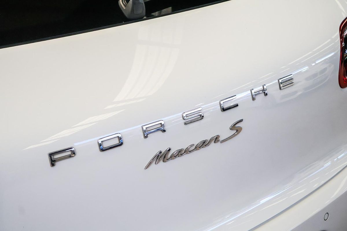 2015 Porsche Macan S 95B