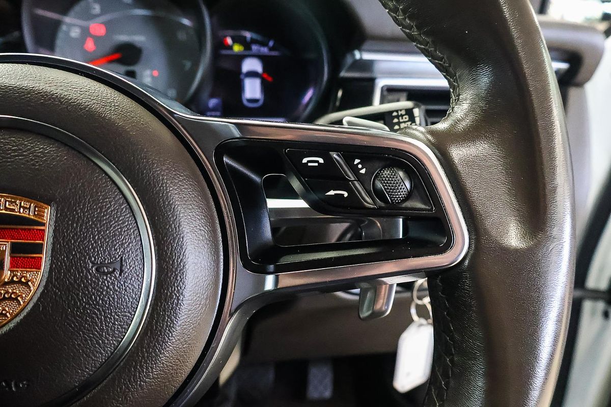 2015 Porsche Macan S 95B