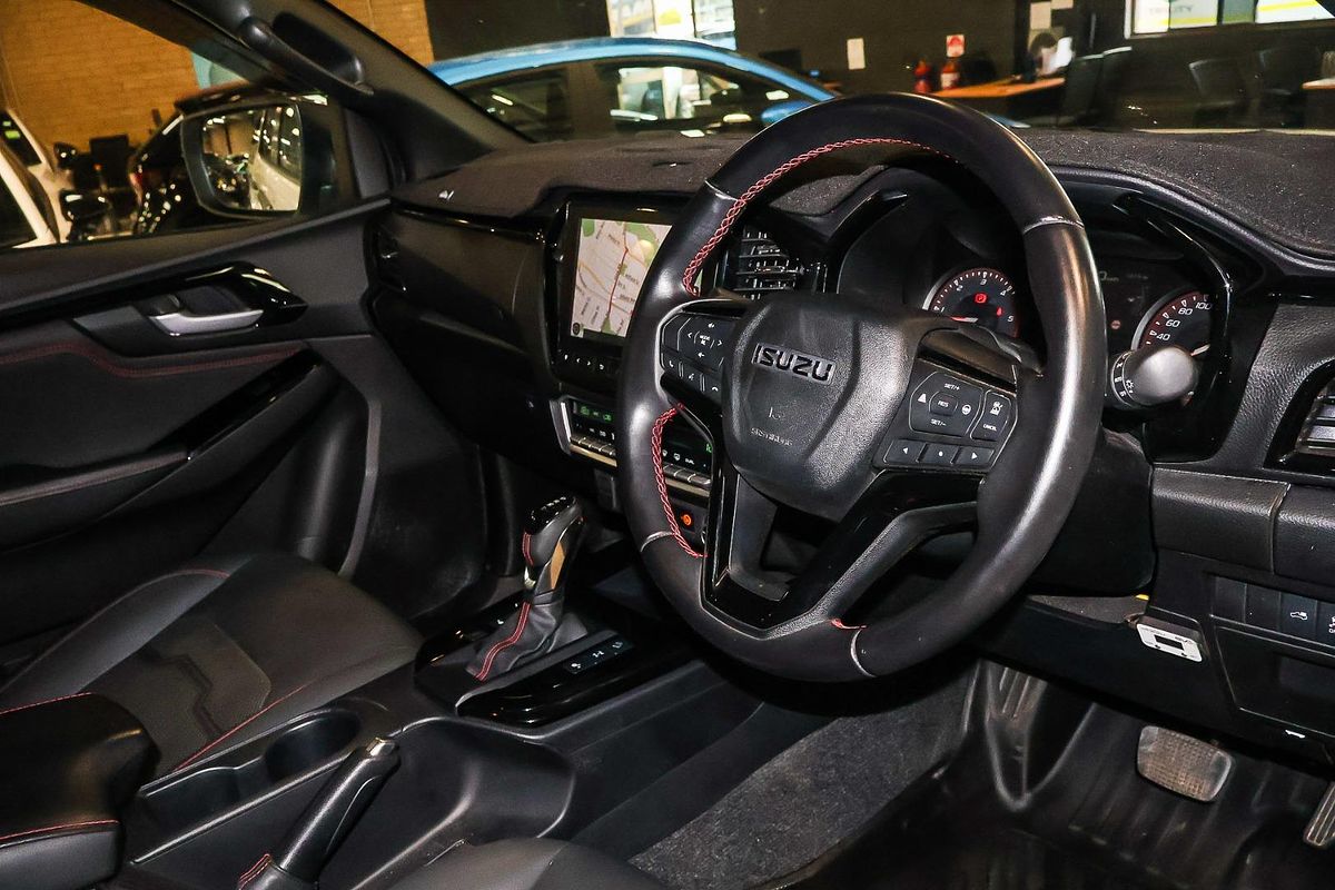 2023 Isuzu D-MAX X-TERRAIN  4X4
