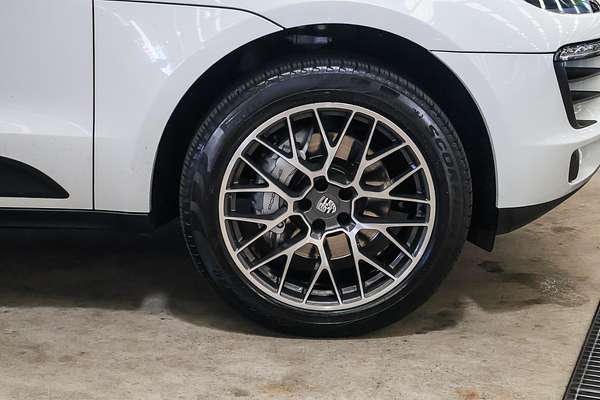 2015 Porsche Macan S 95B