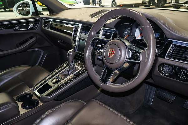 2015 Porsche Macan S 95B