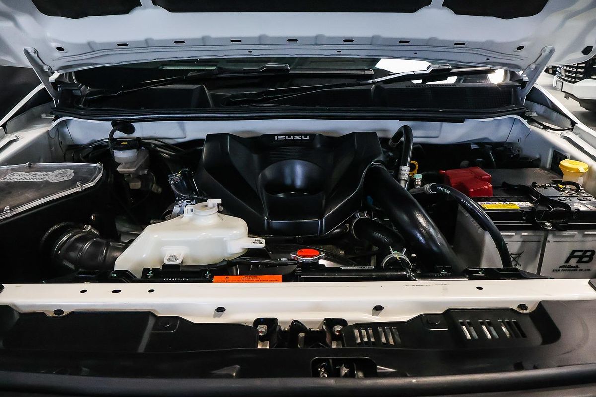 2023 Isuzu D-MAX X-TERRAIN  4X4