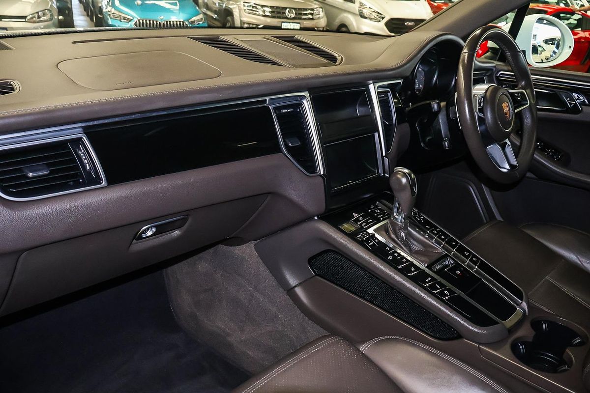 2015 Porsche Macan S 95B