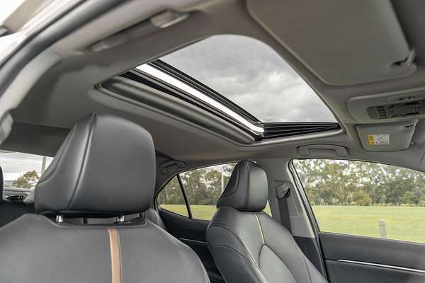 2020 Toyota Camry SL