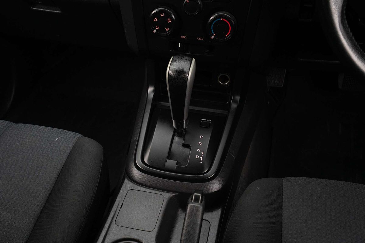 2016 Isuzu D-MAX SX High Ride Rear Wheel Drive