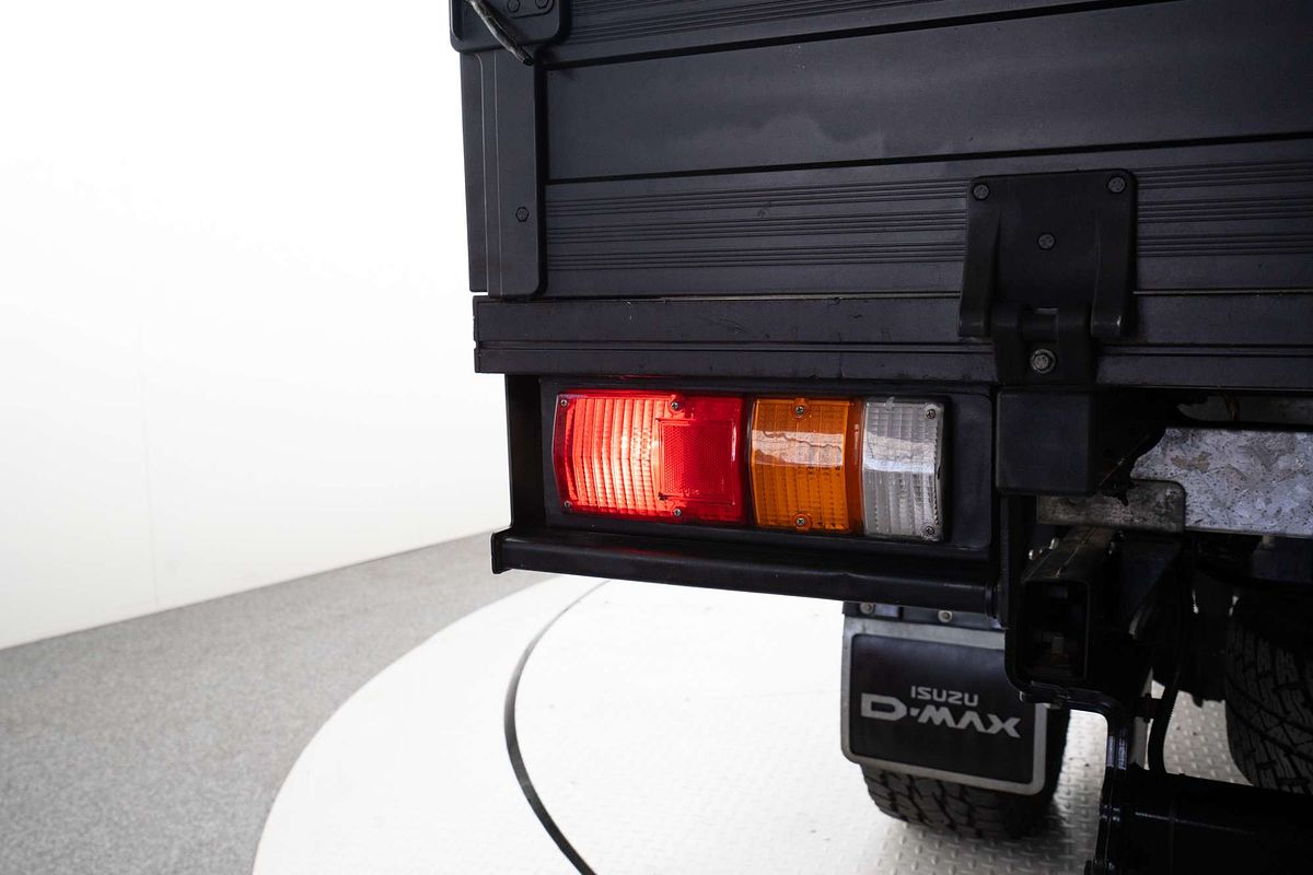 2016 Isuzu D-MAX SX High Ride Rear Wheel Drive