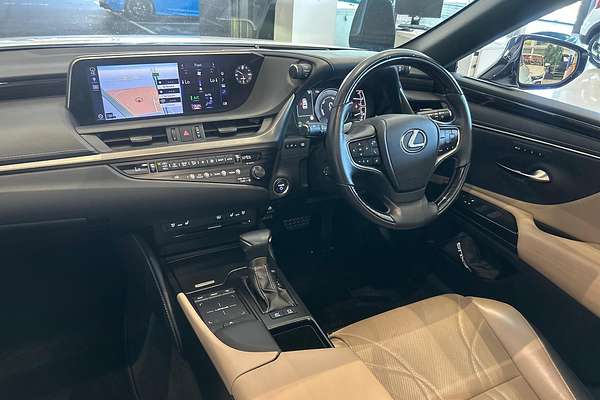2020 Lexus ES ES300h Luxury AXZH10R