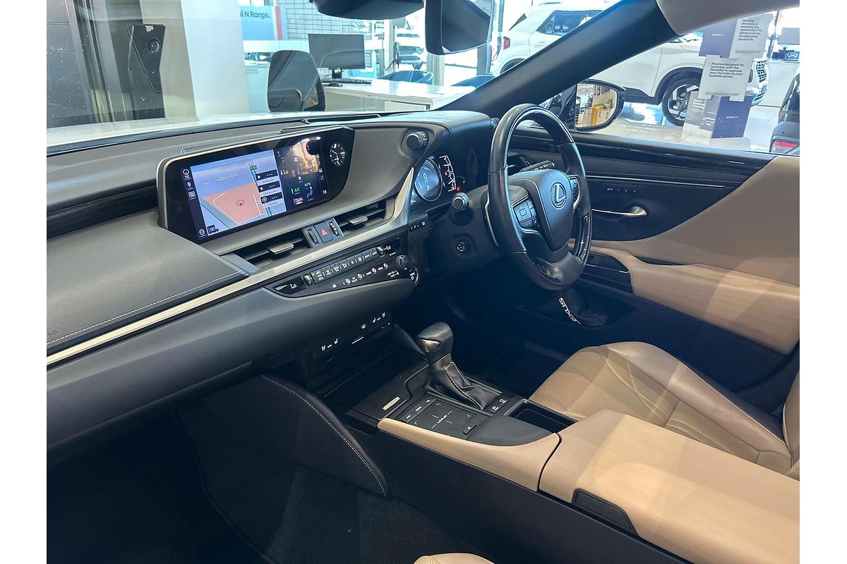 2020 Lexus ES ES300h Luxury AXZH10R