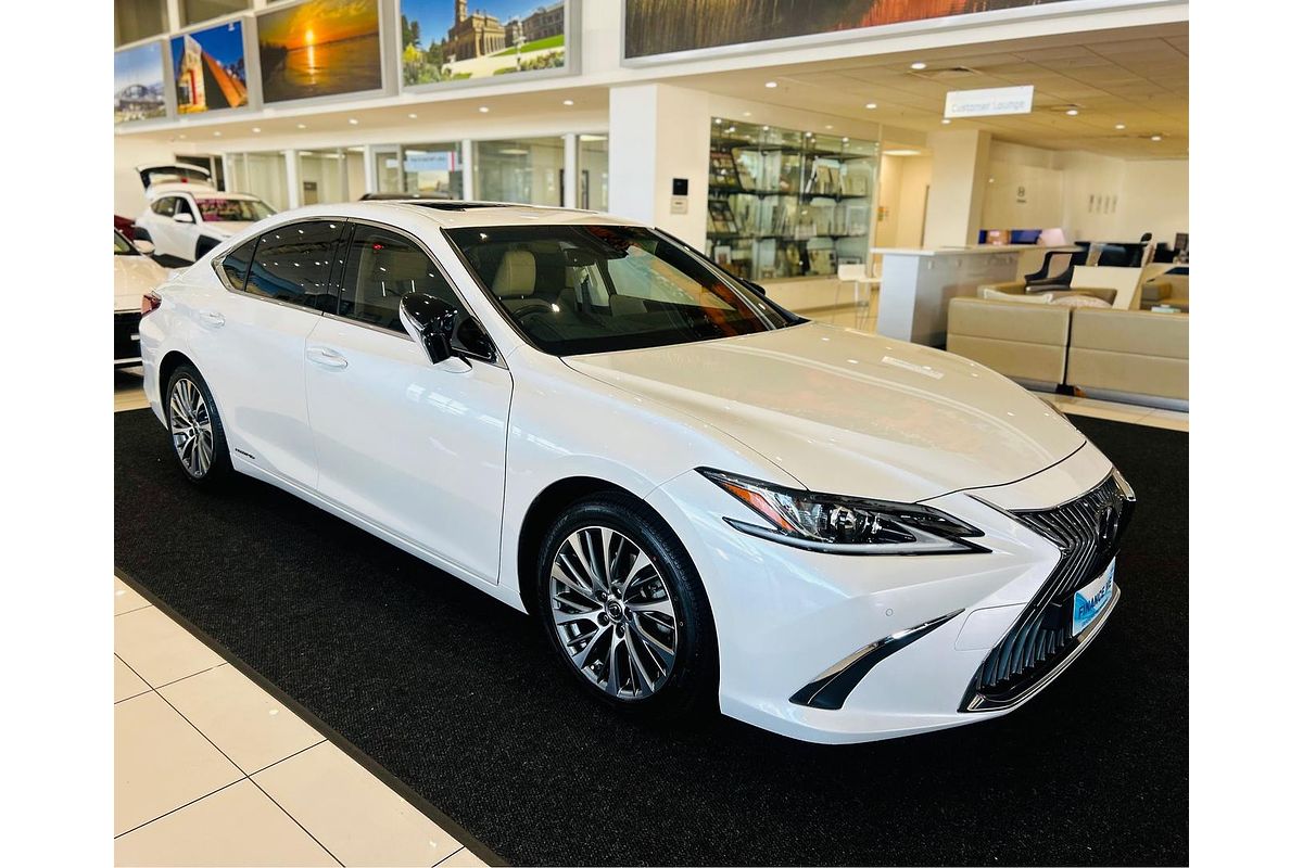 2020 Lexus ES ES300h Luxury AXZH10R