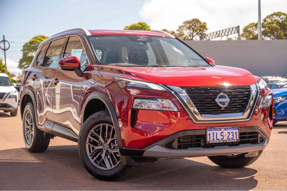2024 Nissan X-TRAIL ST T33