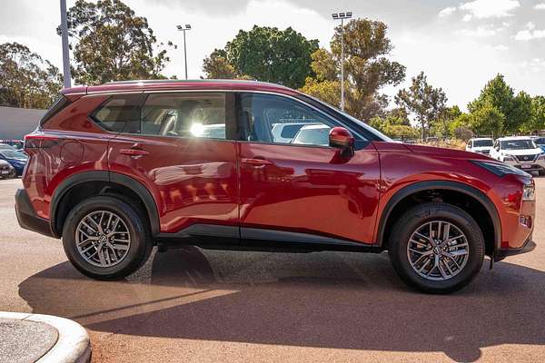 2024 Nissan X-TRAIL ST T33