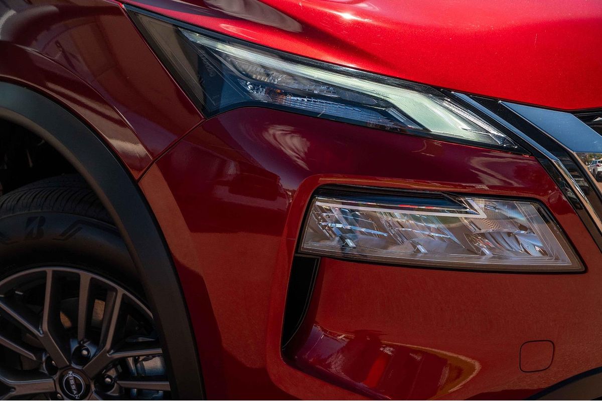 2024 Nissan X-TRAIL ST T33