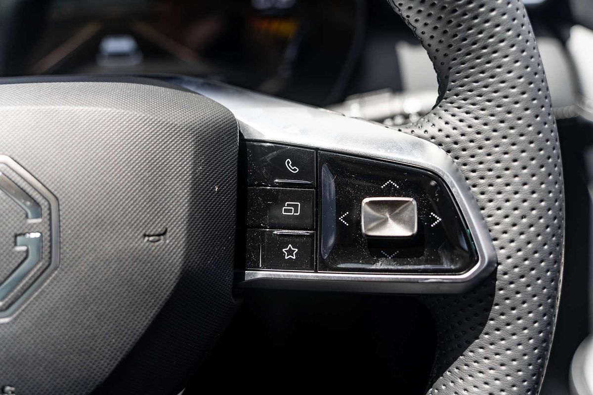 2025 MG ZS Essence ZS32