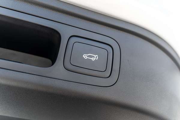 2025 MG MGS5 EV Essence 49 ZS3EM