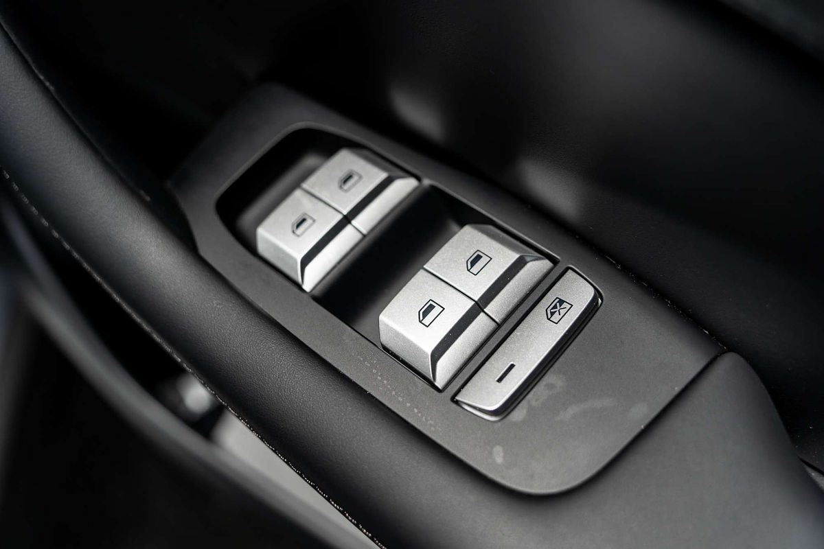 2025 MG MGS5 EV Essence 49 ZS3EM