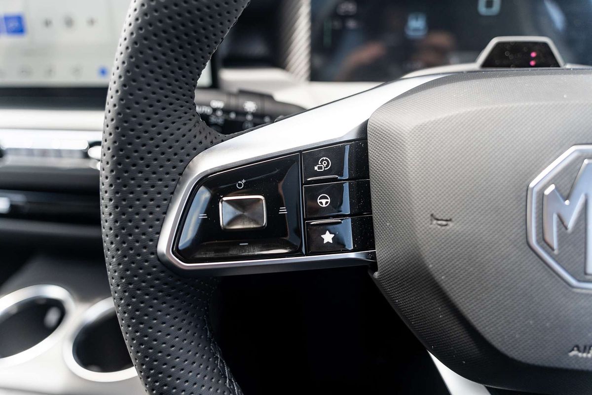 2025 MG MGS5 EV Essence 49 ZS3EM