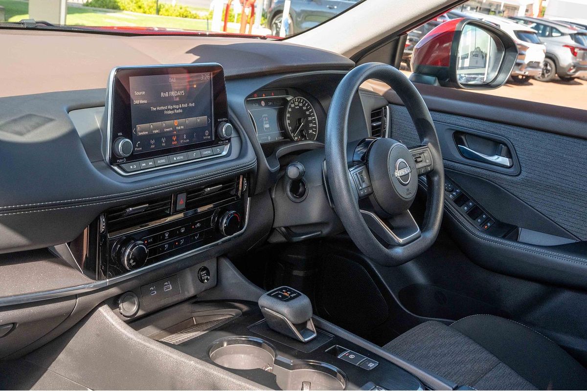 2024 Nissan X-TRAIL ST T33