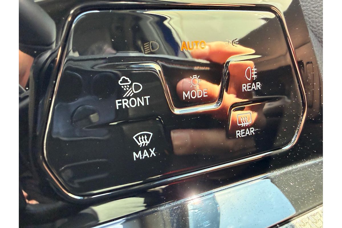 2023 Volkswagen Golf R 8