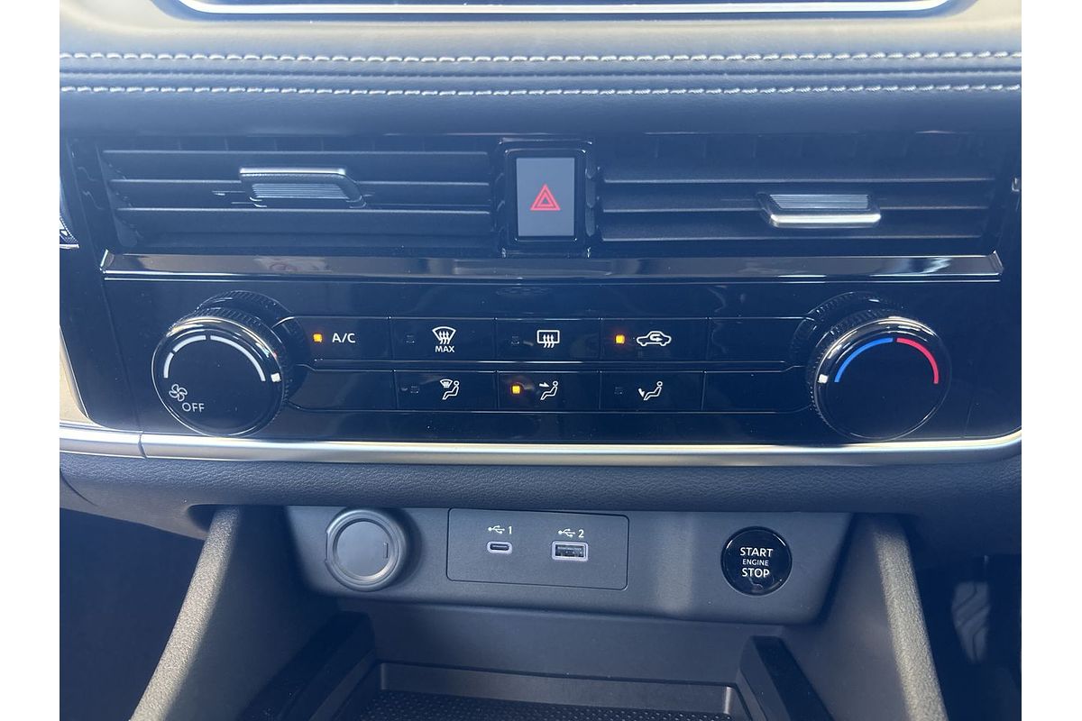 2025 Nissan X-TRAIL ST T33