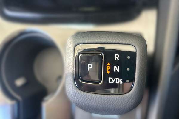 2025 Nissan X-TRAIL ST T33