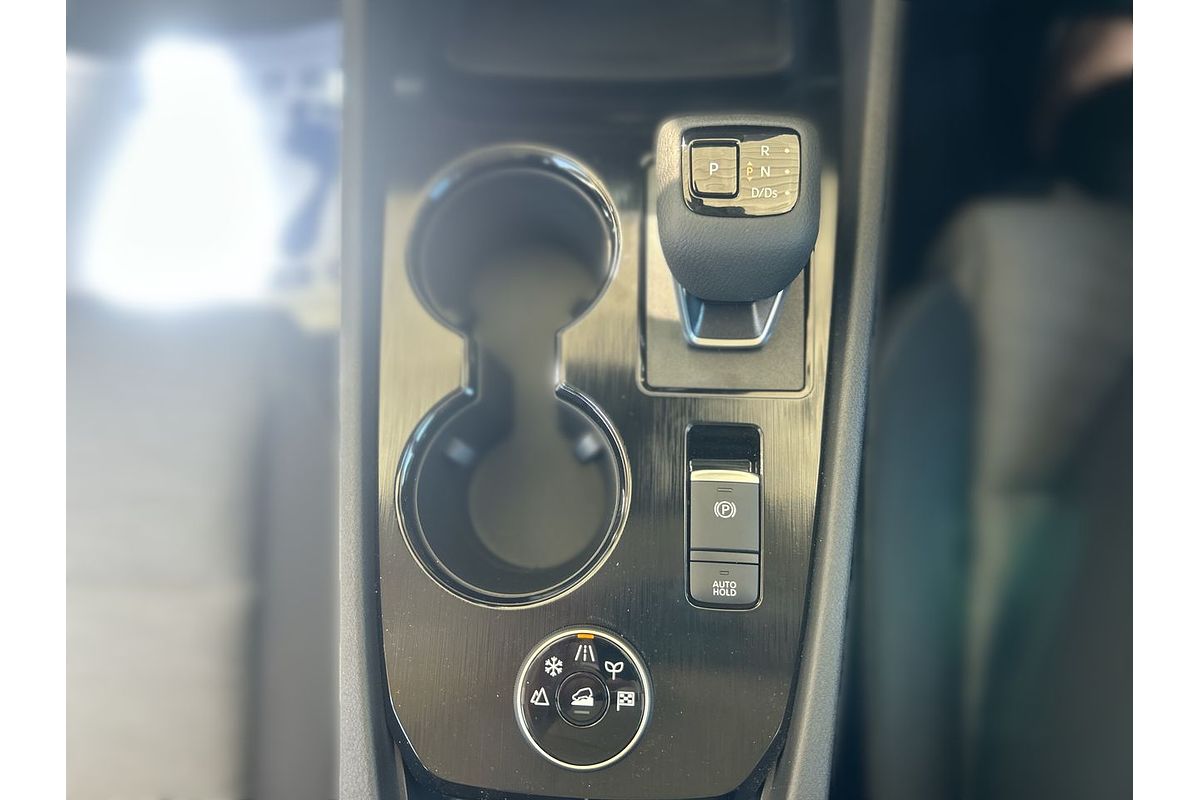 2025 Nissan X-TRAIL ST T33