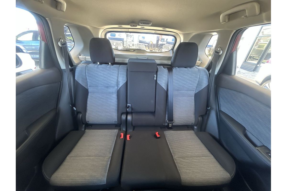 2025 Nissan X-TRAIL ST T33