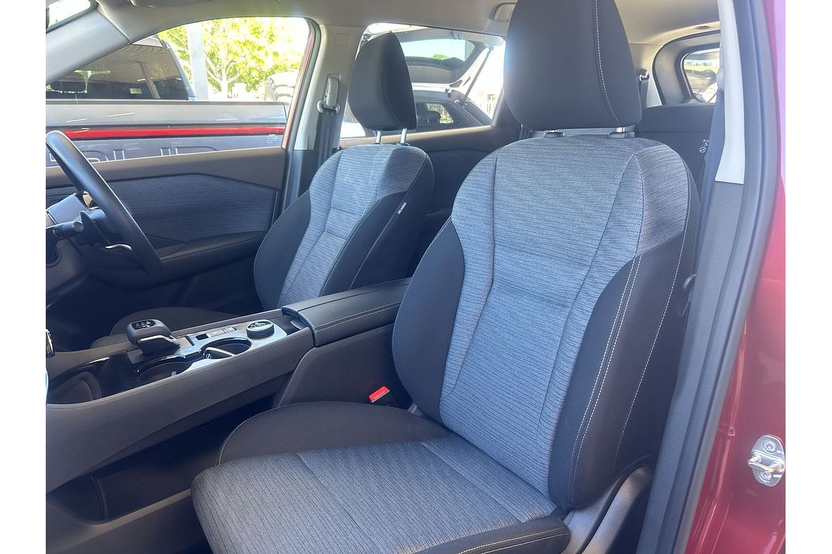 2025 Nissan X-TRAIL ST T33