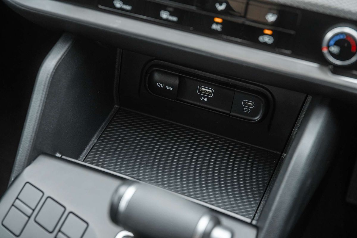 2024 Kia Sportage S NQ5