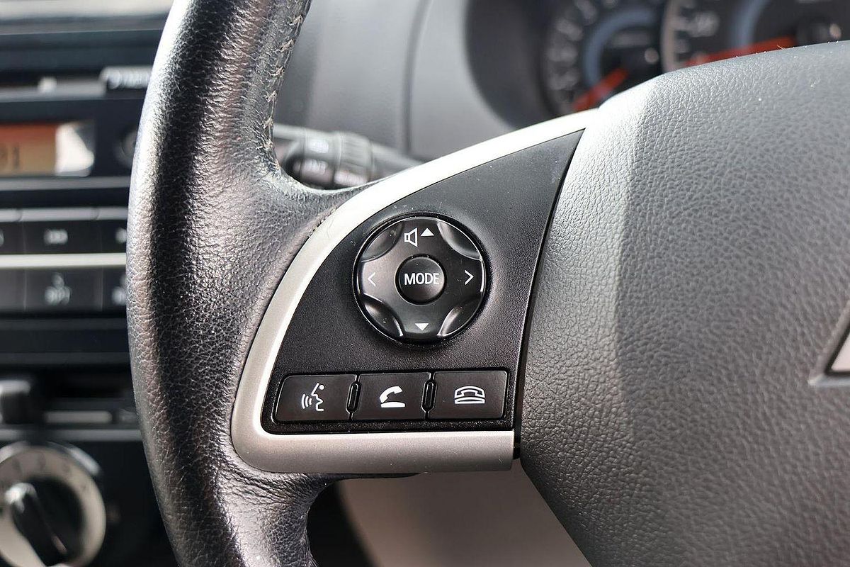 2013 Mitsubishi Mirage ES LA