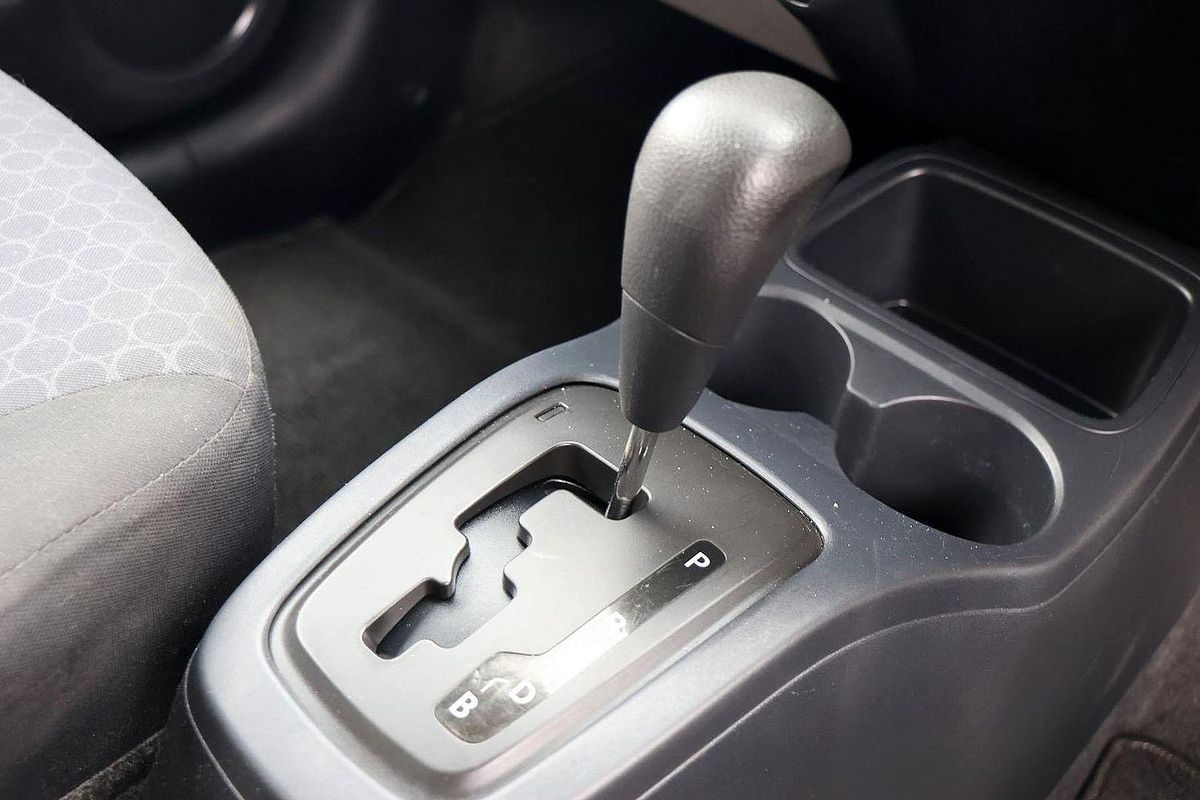 2013 Mitsubishi Mirage ES LA