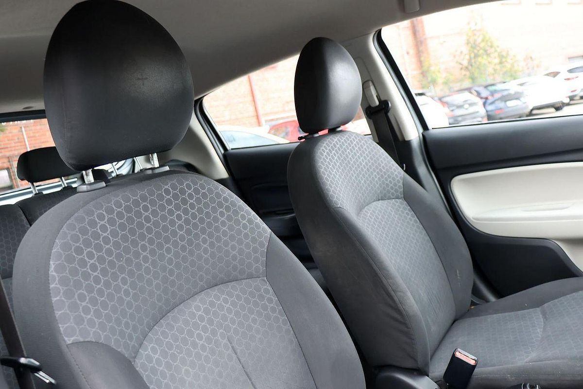 2013 Mitsubishi Mirage ES LA