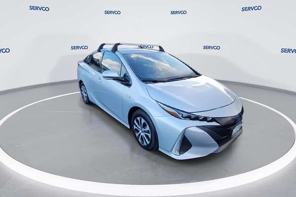 2020 Toyota Prius LE
