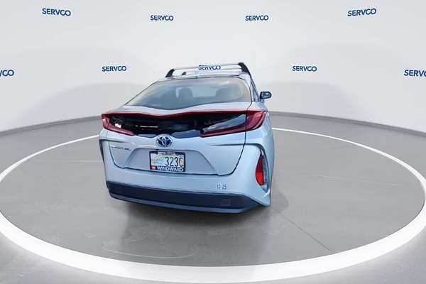 2020 Toyota Prius LE