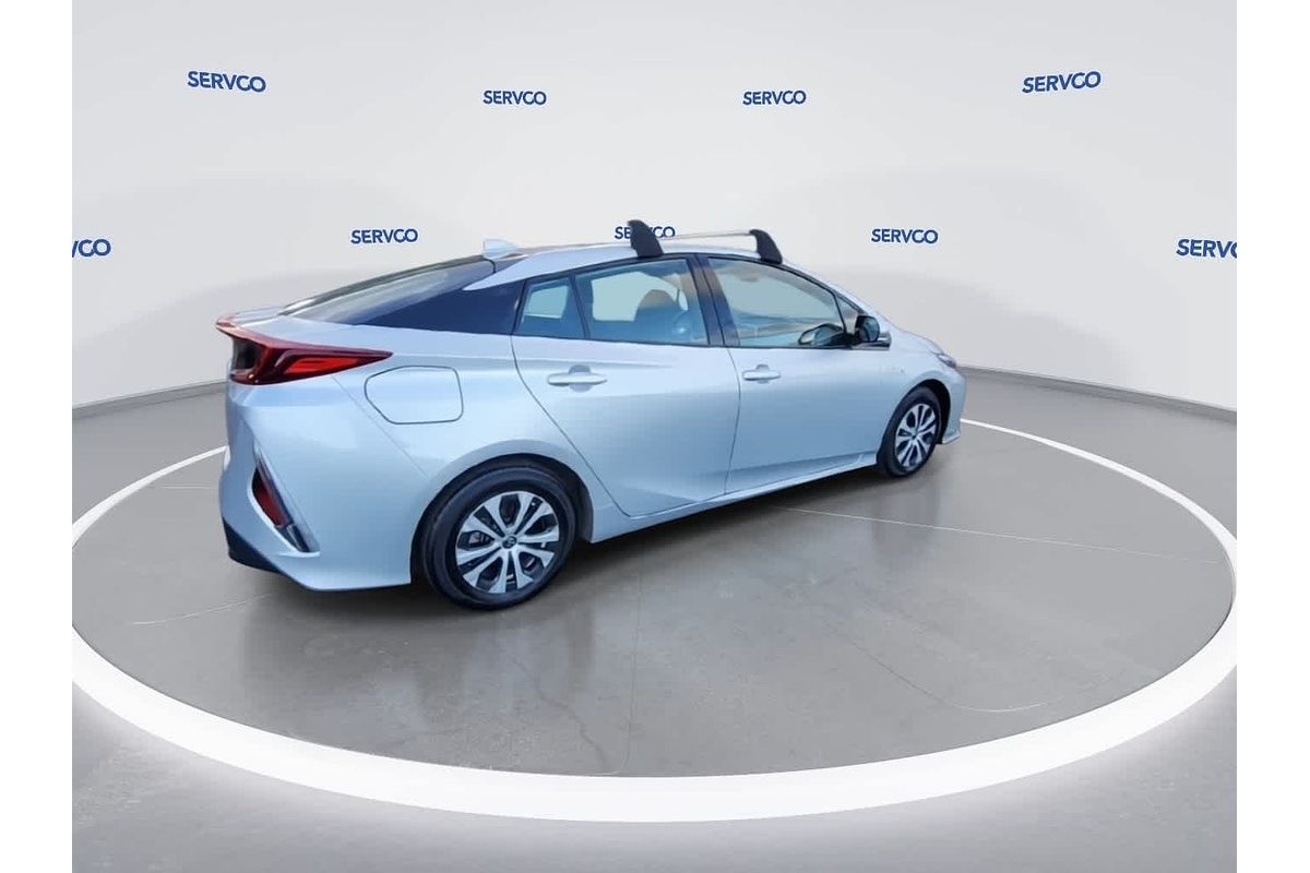 2020 Toyota Prius LE