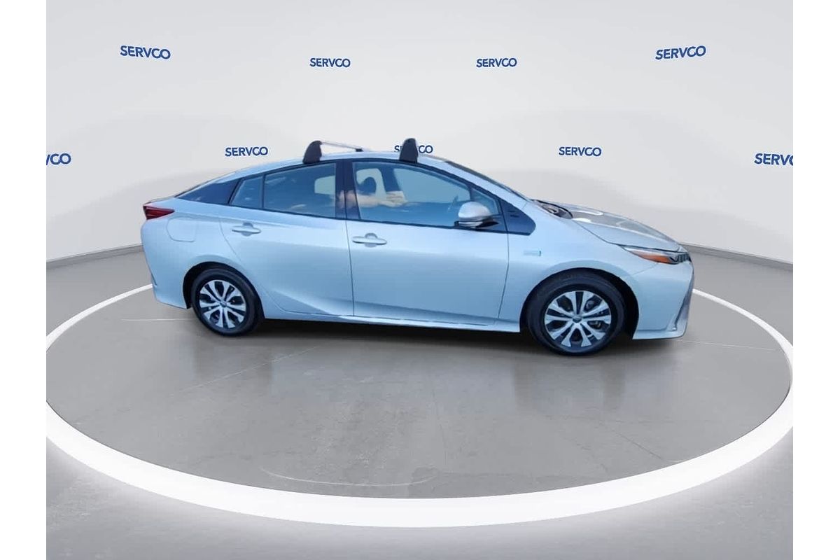 2020 Toyota Prius LE