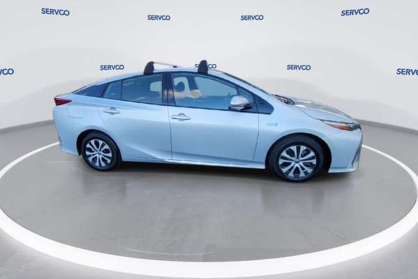 2020 Toyota Prius LE