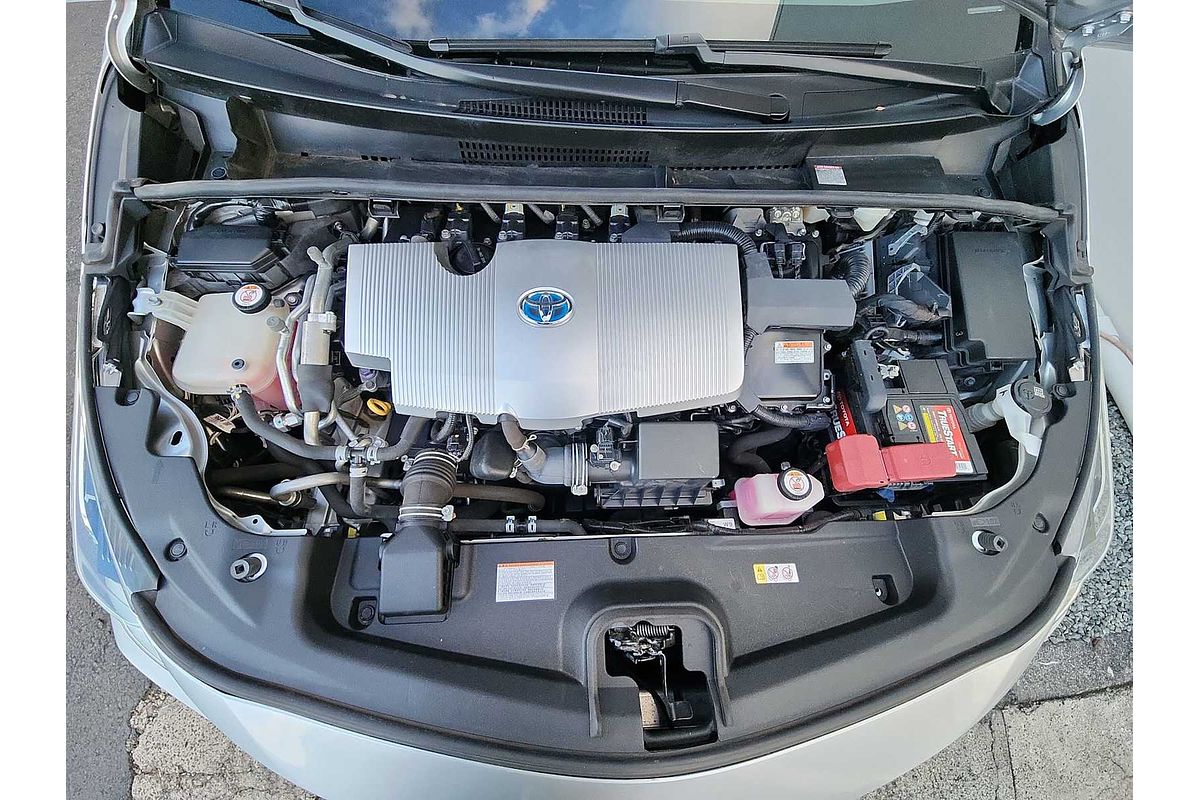 2020 Toyota Prius LE