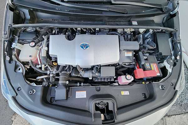 2020 Toyota Prius LE