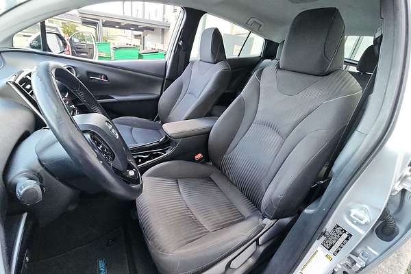 2020 Toyota Prius LE