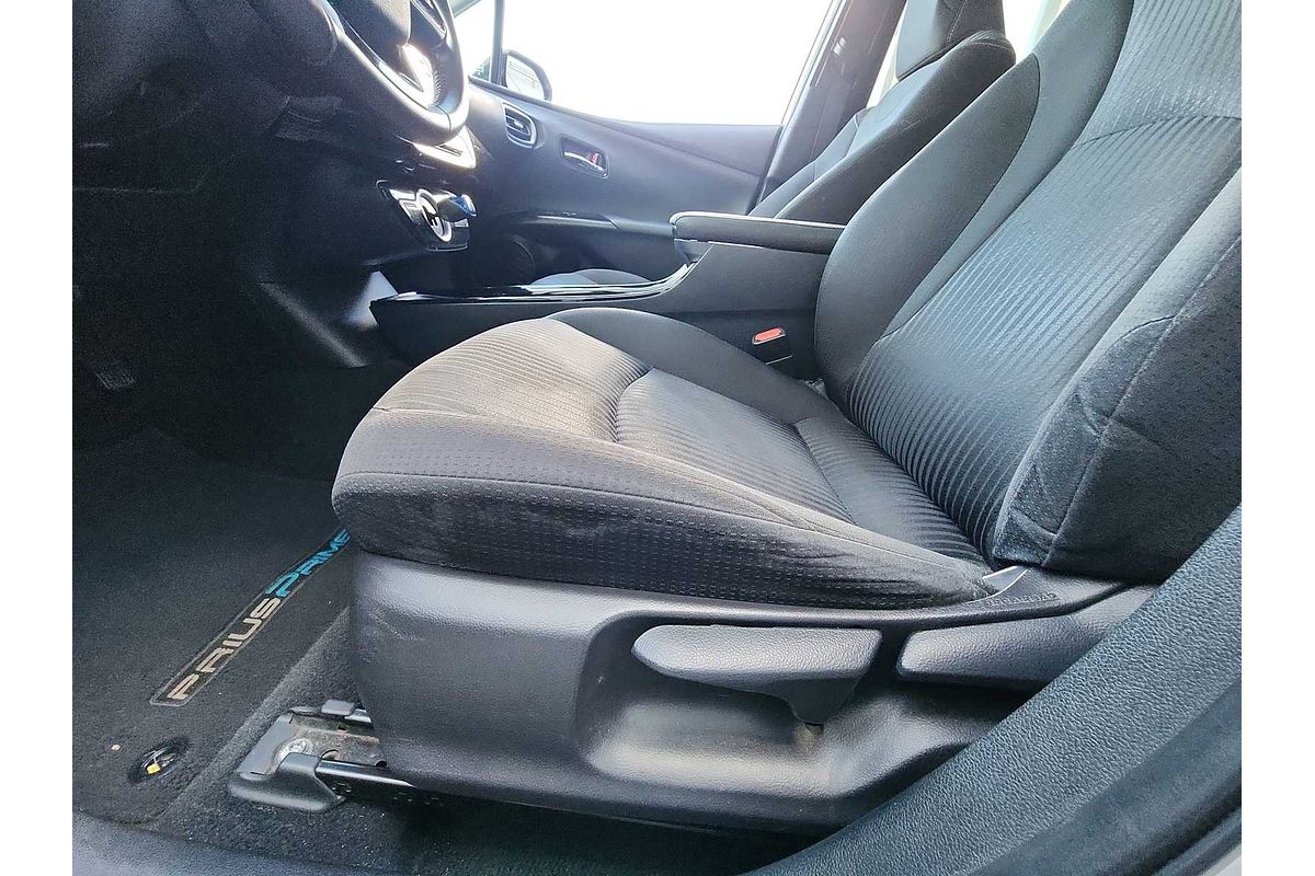 2020 Toyota Prius LE