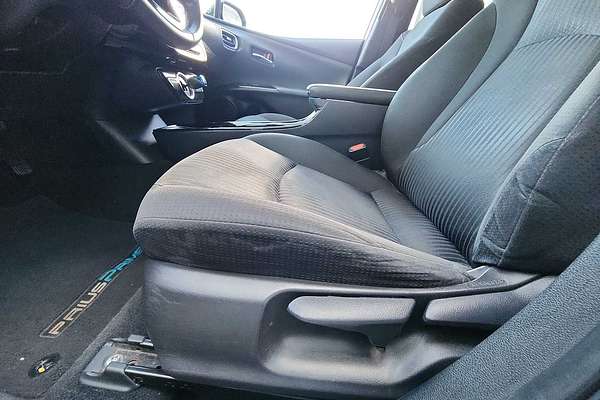 2020 Toyota Prius LE