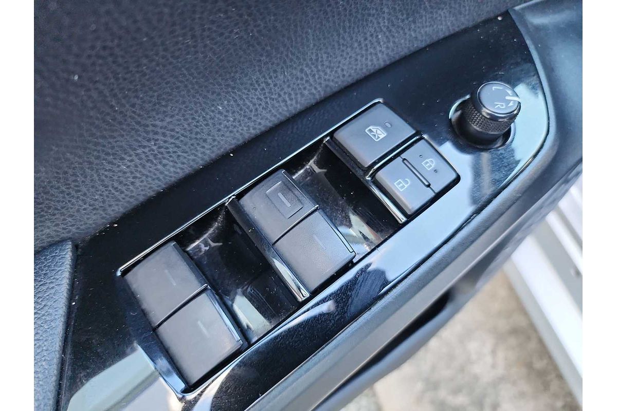 2020 Toyota Prius LE