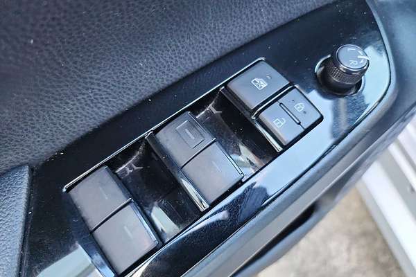 2020 Toyota Prius LE